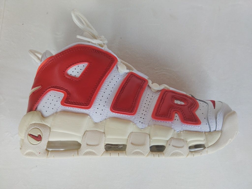 Nike Air More Umtempo 40