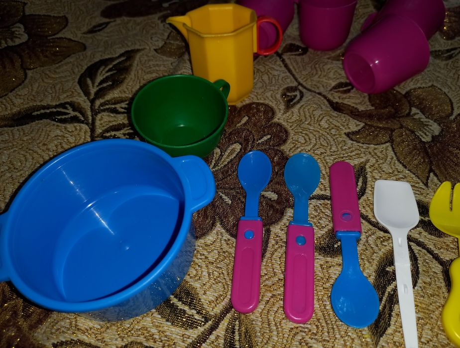 Посуд дитячий іграшковий