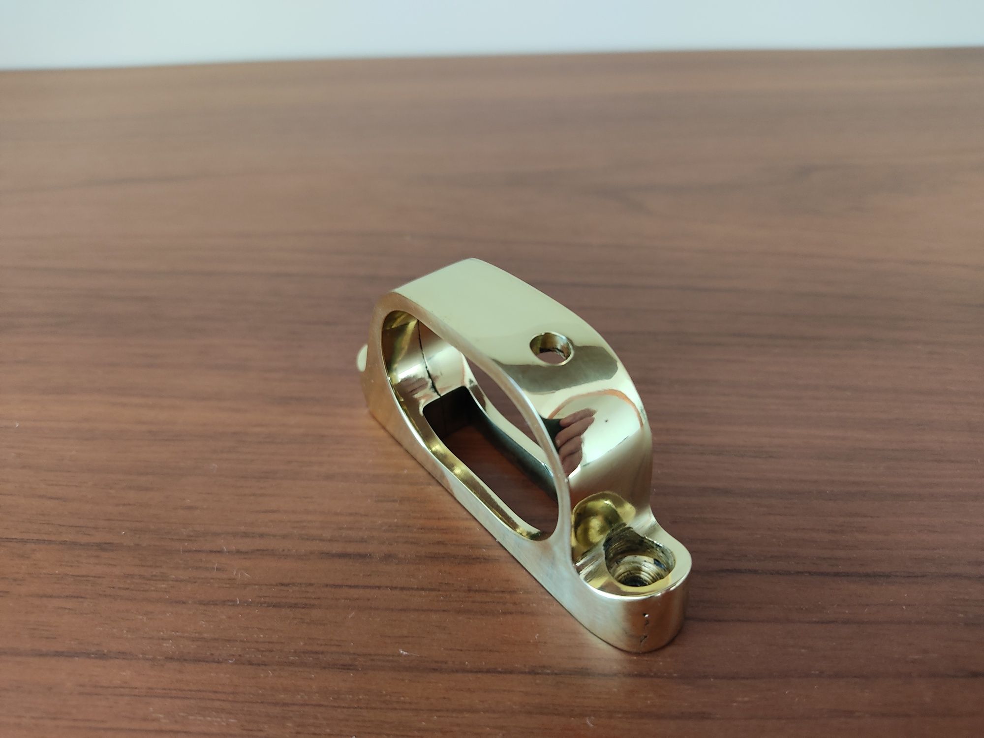 Guarda mato dourado em latão para carabinas Cometa.
