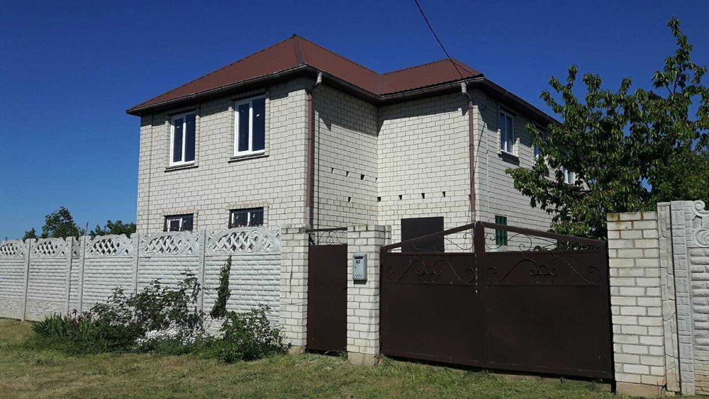 Продам СРОЧНО новый  отличный  2-х этажный дом