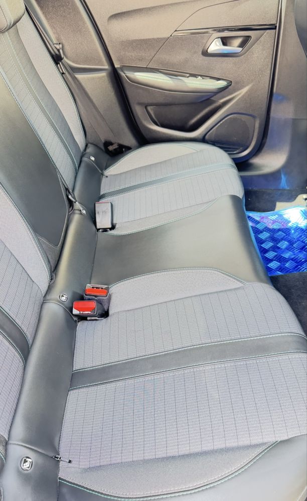 Peugeut 208 PureTech Allure