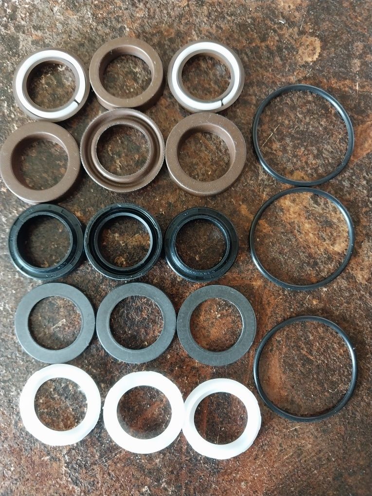 Поршень у збірі Karcher 4.553-282.3