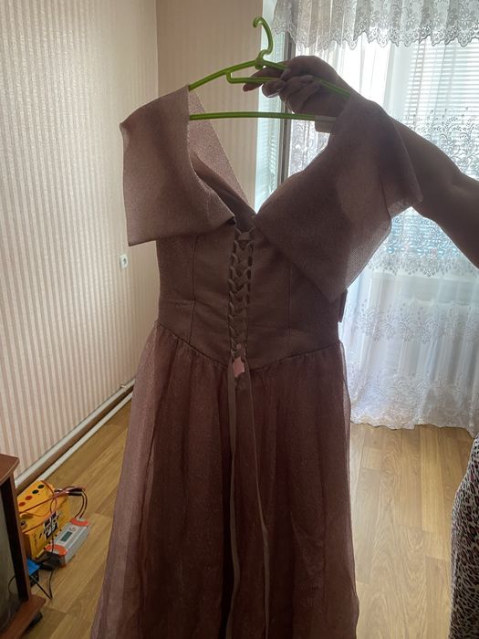 Продам Випускне плаття 2024р , одягалося один раз