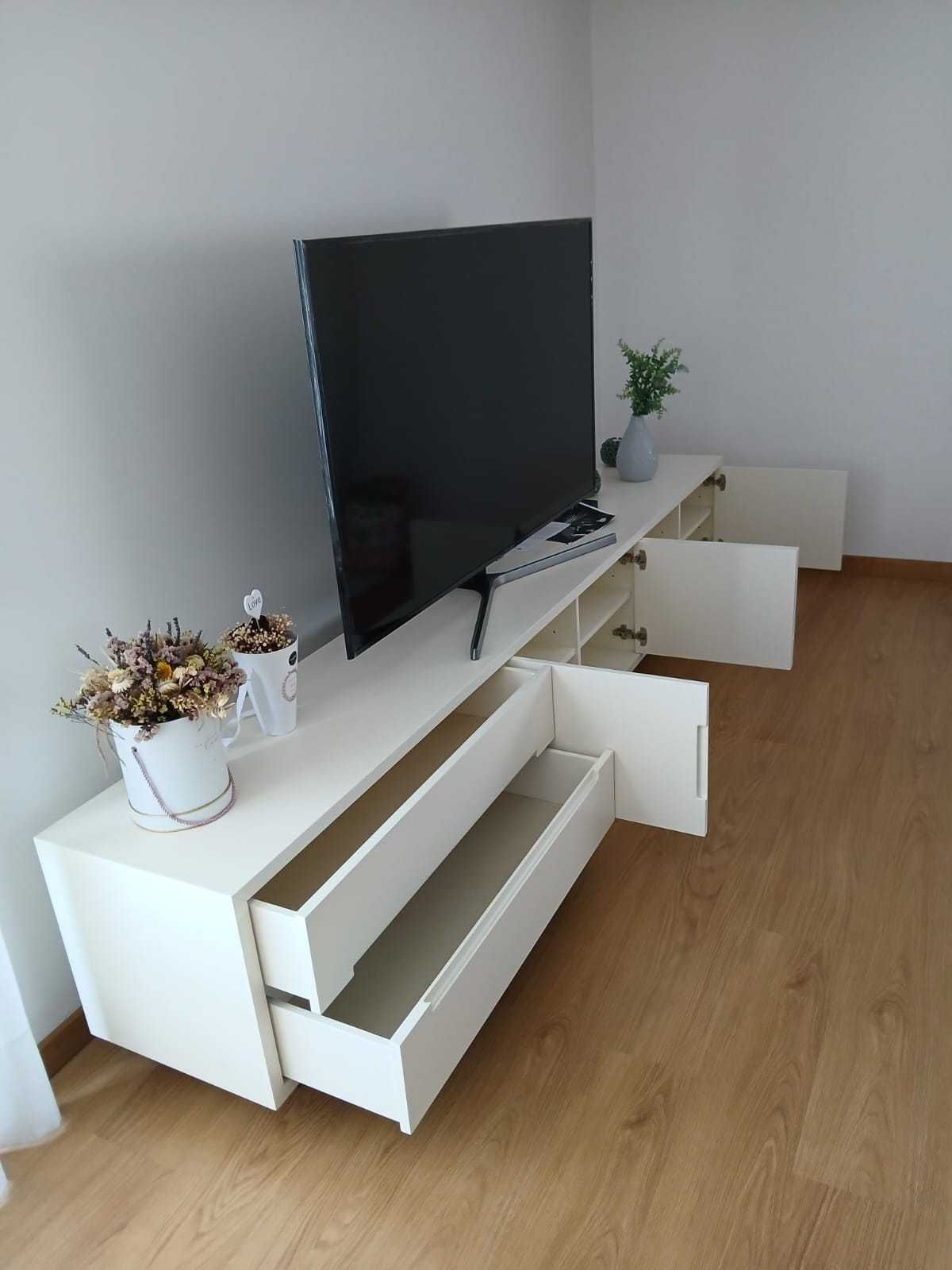 Móvel TV Lacado Branco - 3,00x0,45m - Design exclusivo