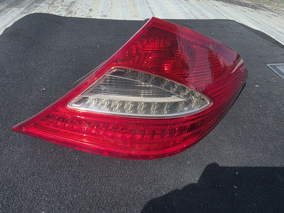 Lampa Prawy Tył Prawa Tylna Mercedes CLS W219 LIFT LED