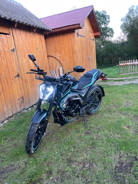Мустанг ст 200 пробіг 900 км  стан нового