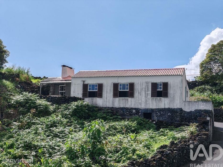 Casa T3 em Lajes do Pico de 100,00 m2