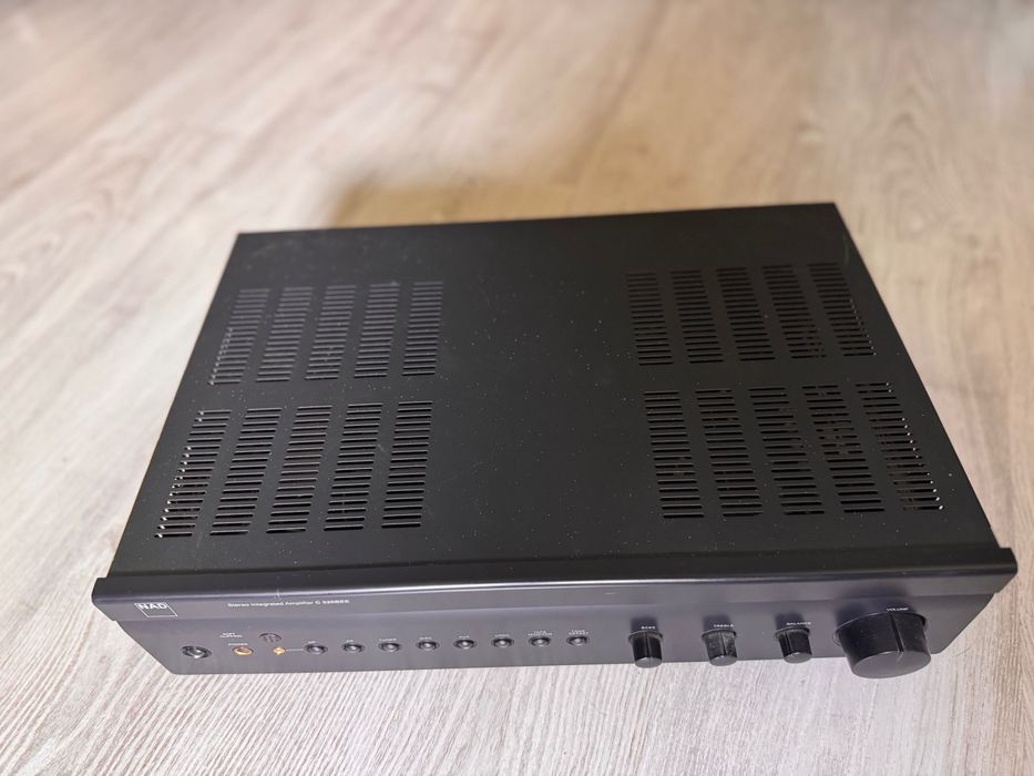 NAD C326 BEE wzmacniacz + pilot