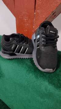 Buty Adidas dla chłopca r.21