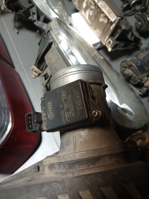 VW Golf 3 GT 1.6 alternator rozrusznik aparat lampy MFA wtryski luster