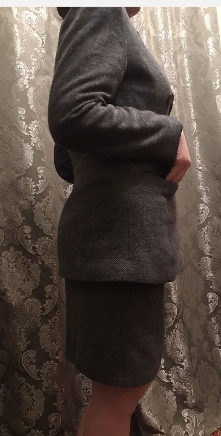 Костюм юбка и пиджак