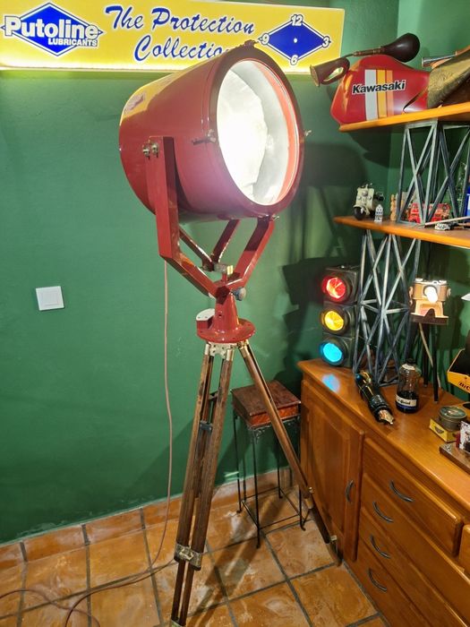 Holofote de navio