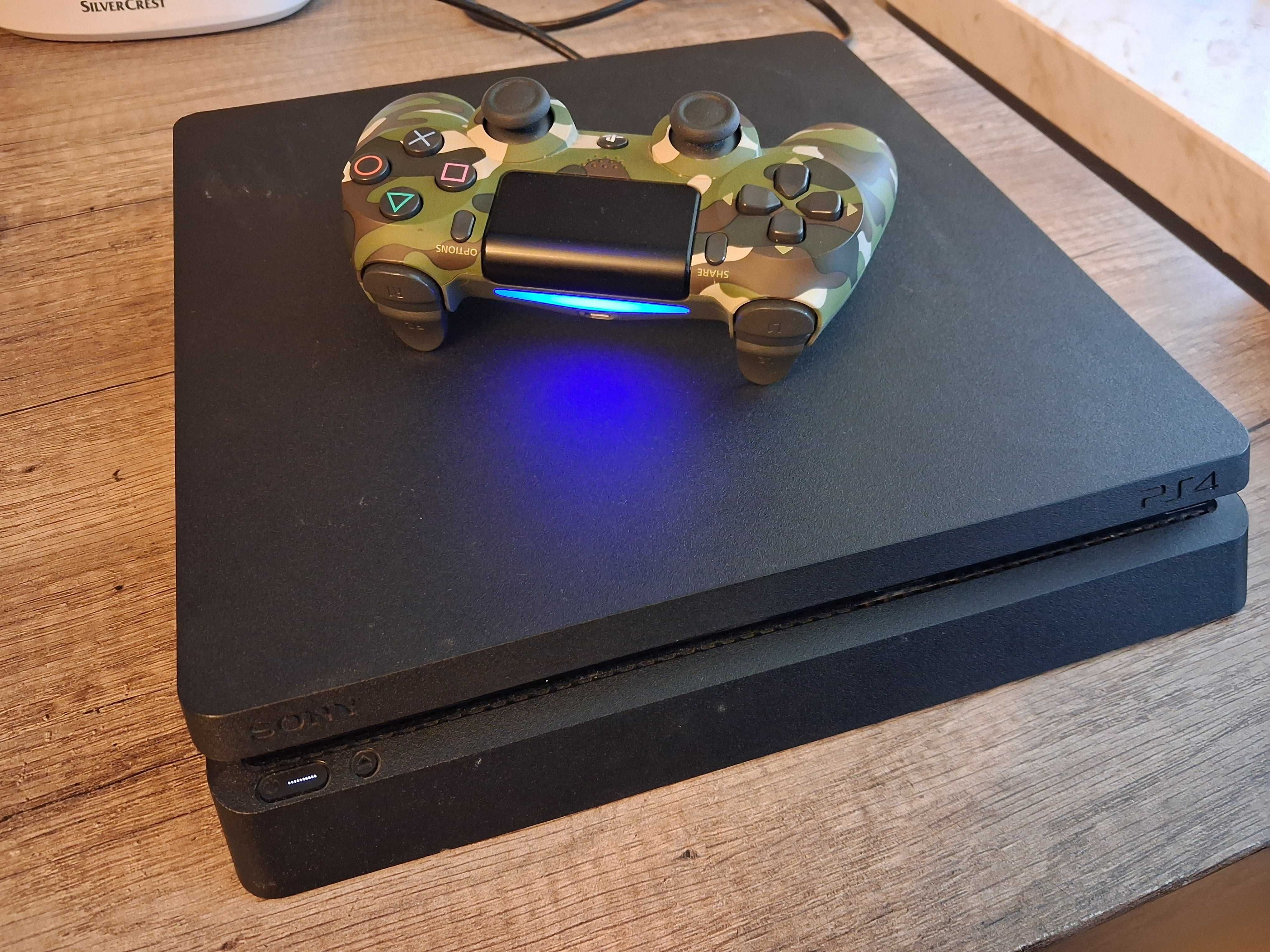 Konsola PS4 1 TB (870GB) + 1 pad
