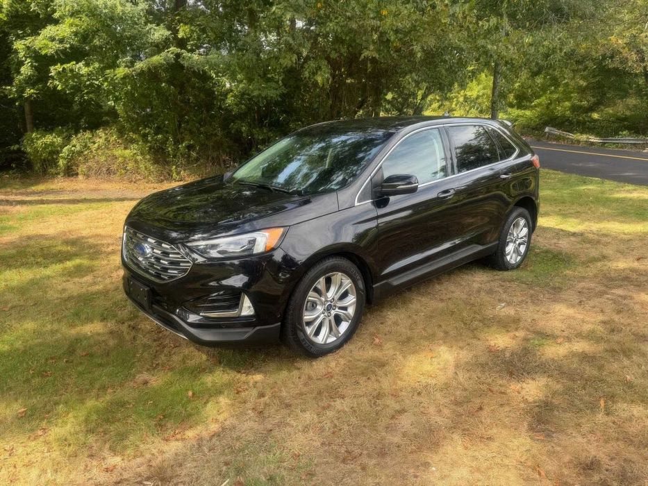 Ford Edge Titanium      2019