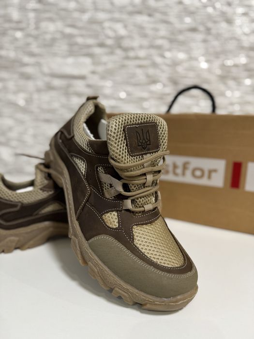 Кросівки чоловічі коричнево-бежеві Bistfor 22223/326