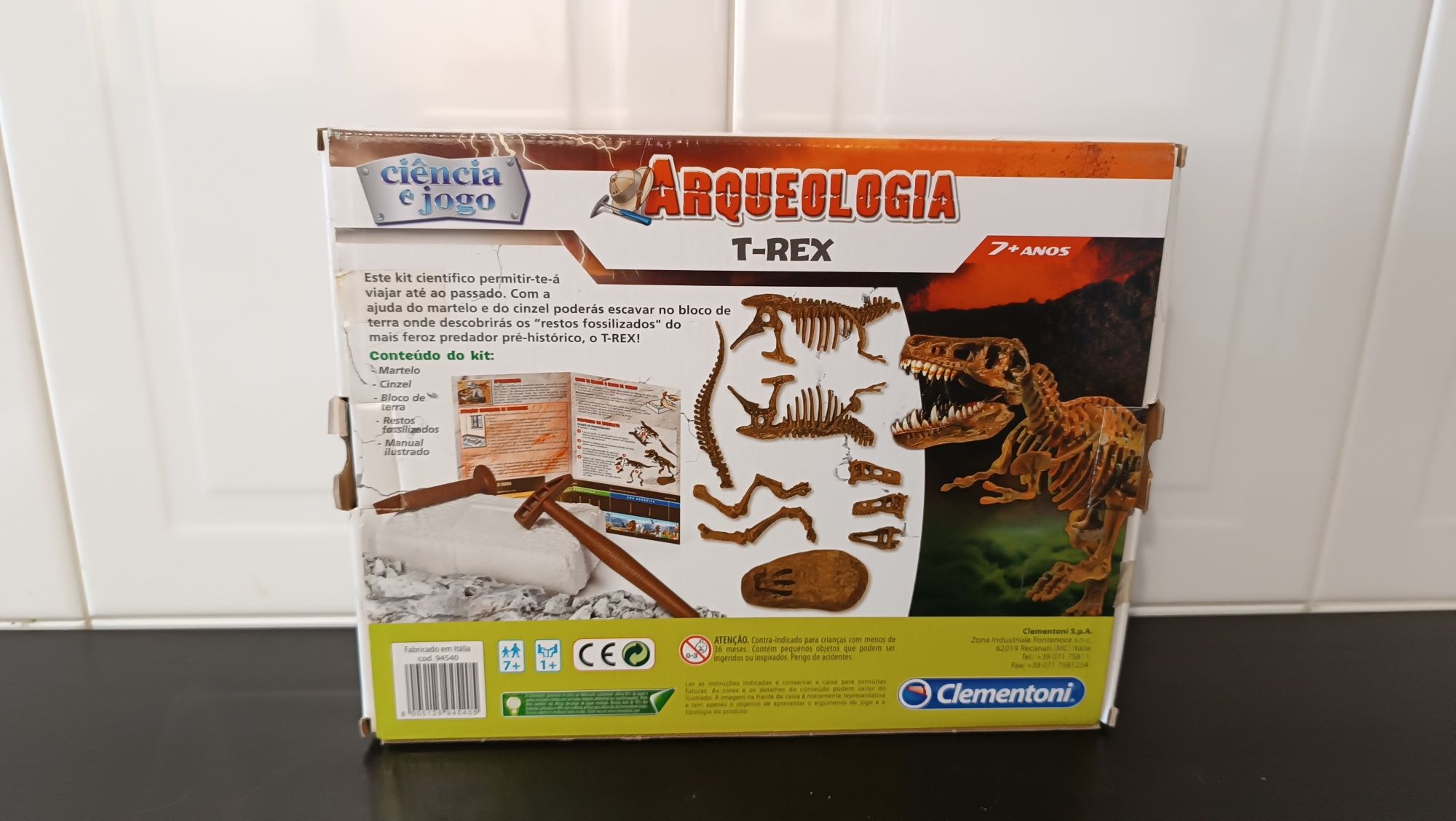 Arqueologia. T-Rex. Ciência e Jogo. 7+