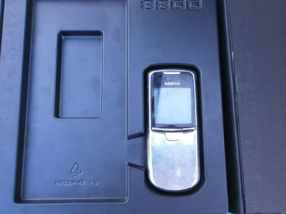 Продам nokia 8800 в коробке  наушник стакан