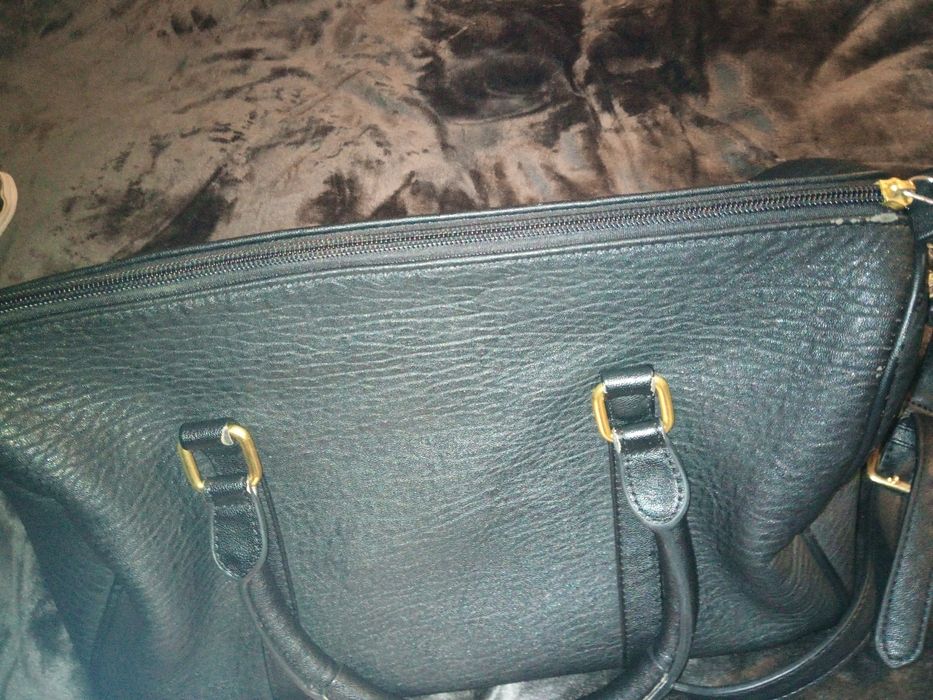 34. Pojemna torebka firmy Pull&Bear