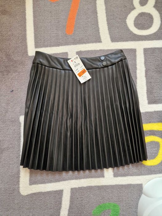 Nowa Skórzana spódniczka, spódnica, rozmiar S Reserved