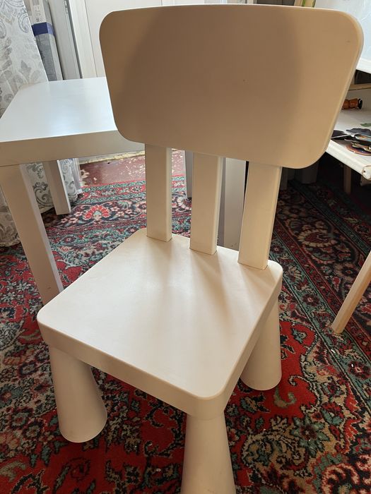 Дитячий стіл і стільчик