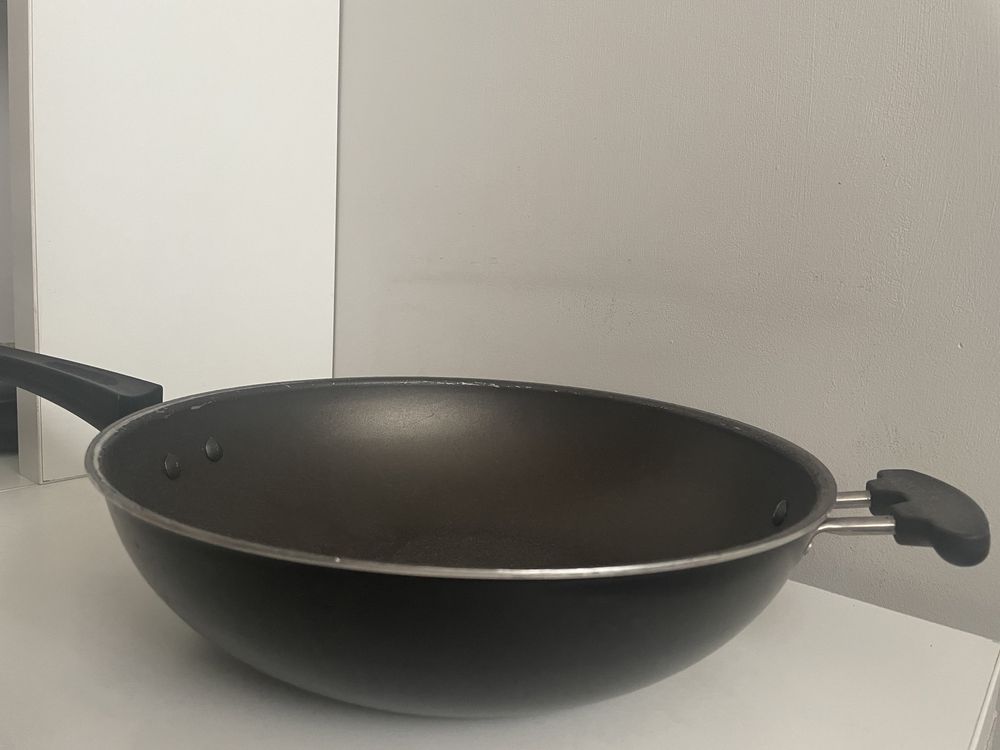 Patelnia wok