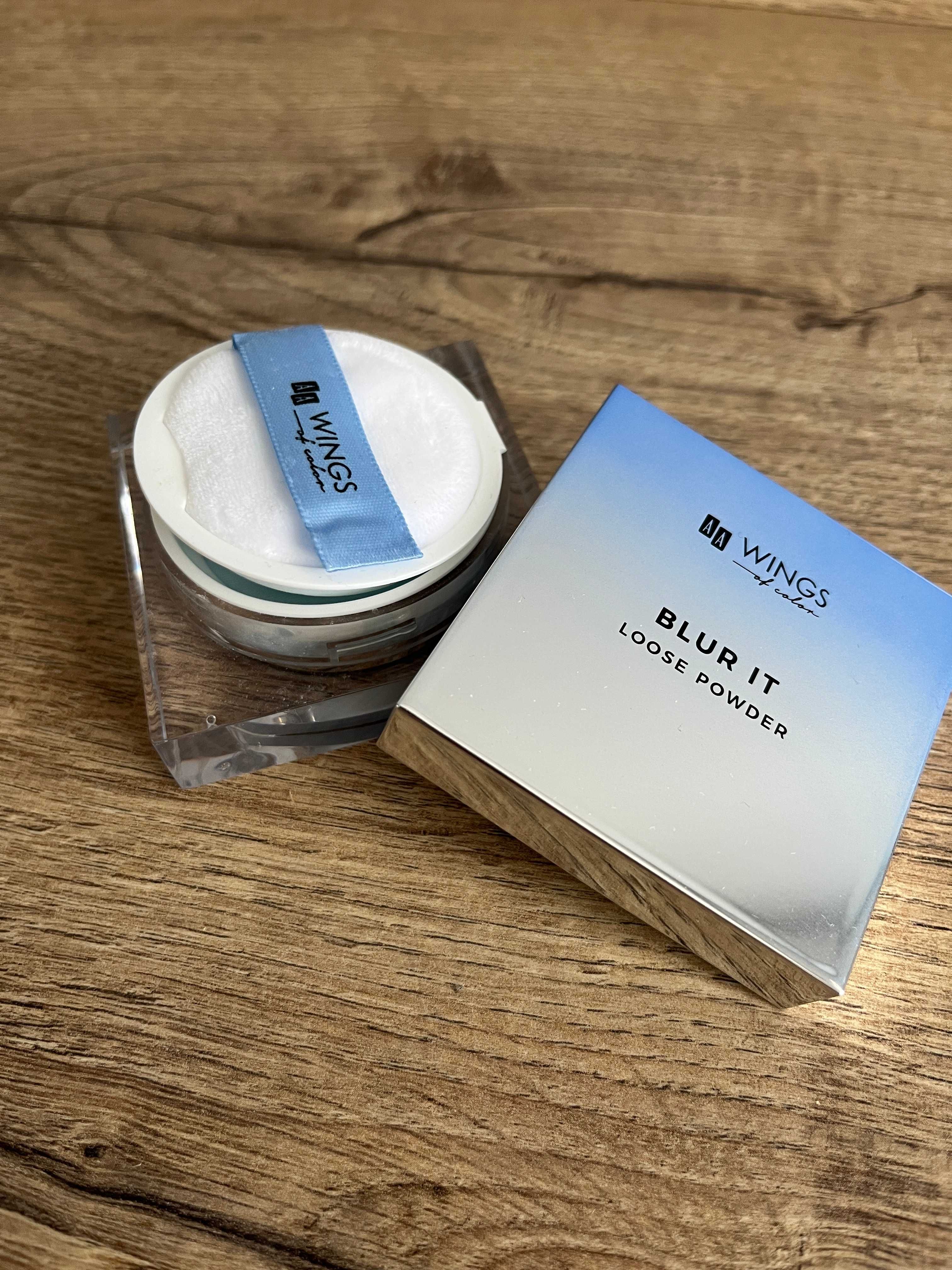 AA Wings of Color It Girl, Blur It Loose Powder puder sypki