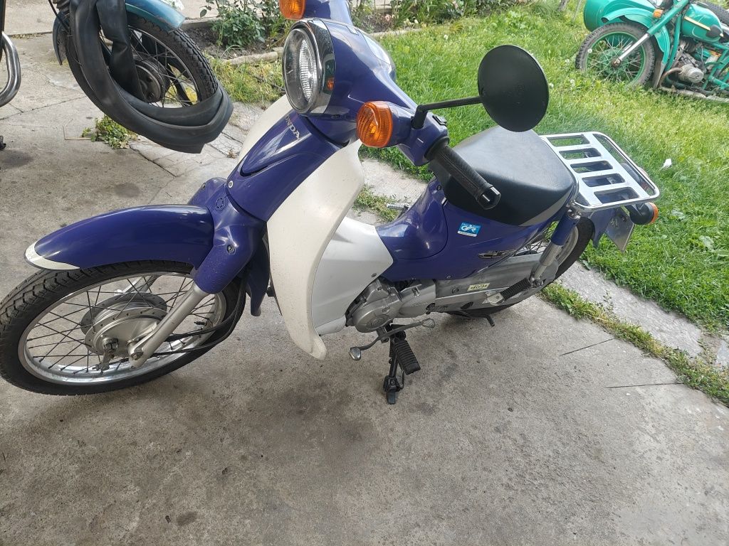 Хонда супер каб 110. Honda super cub.