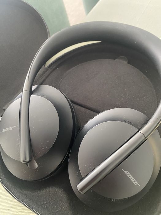 Bose Noise Canceling Headphones 700