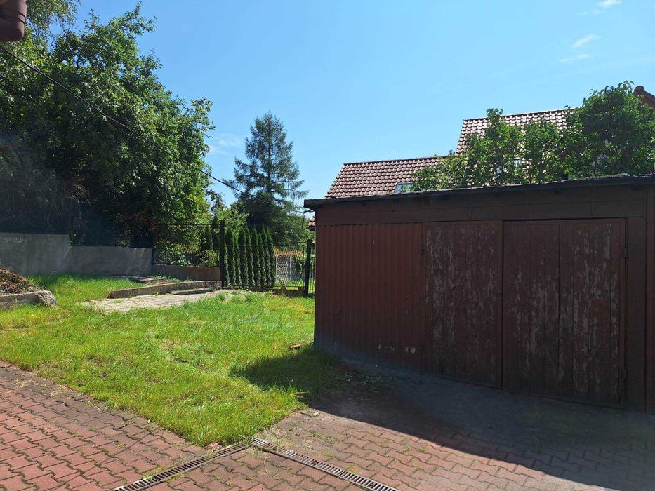Piętro Domu 85m2 plus strych 85m2 plus Ogród plus Garaż z kanałem