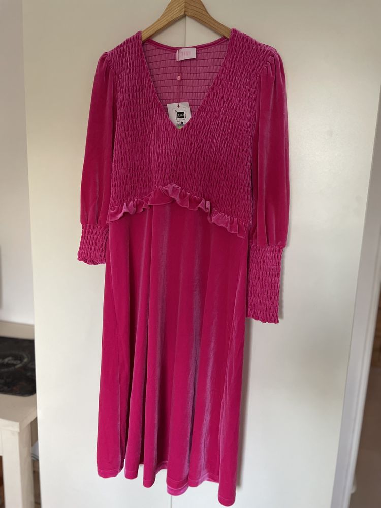 sukienka na sylwestra pink plussize rozmiar 44/46