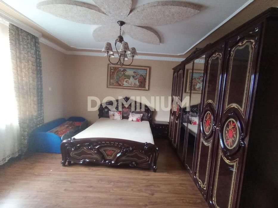 Доглянутий будинок з ремонтом, с. Неветленфолу