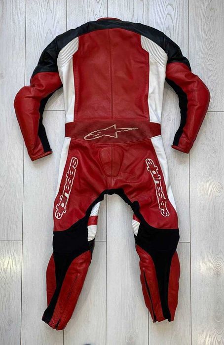 чоловічий професійний шкіряний мото костюм AlpineStars
розмір 50 (M)