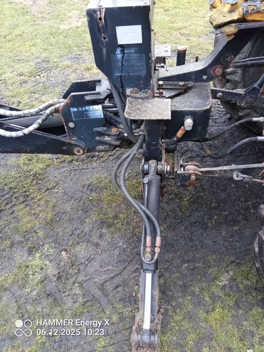 Koparka zawieszana do traktora