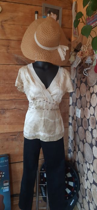 Jedwabna bluzka, zlota z paskiem r. 40