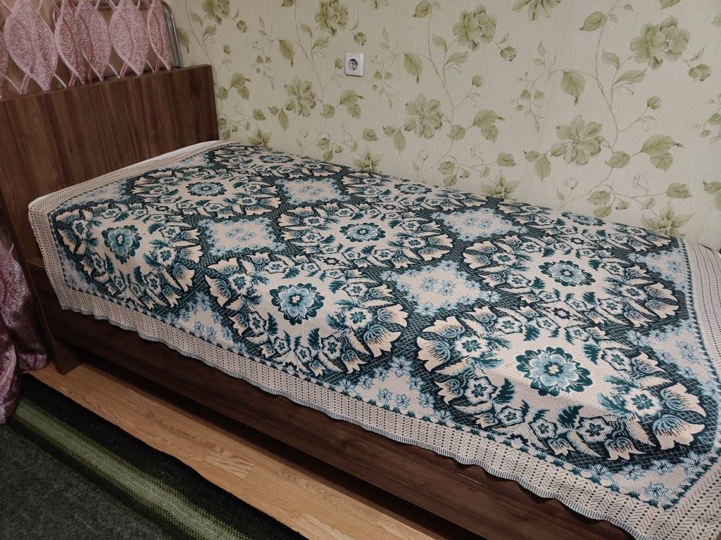 Ліжко (зроблене на замовлення)