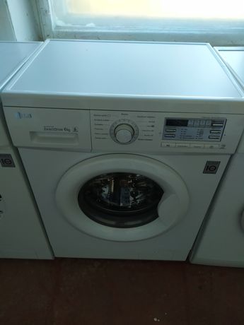 Вузька пральна машина LG
