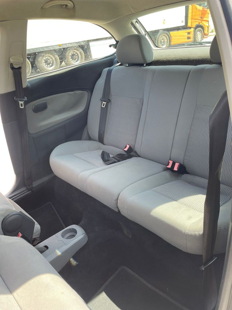 Seat ibiza 2003.