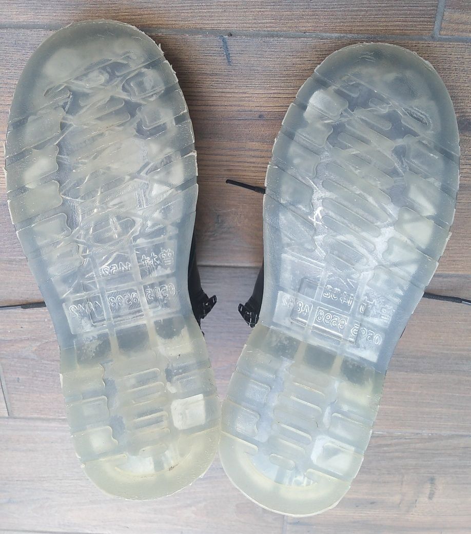Reserved buty skórzane chłopięce trapery rozmiar 34, jak Martensy