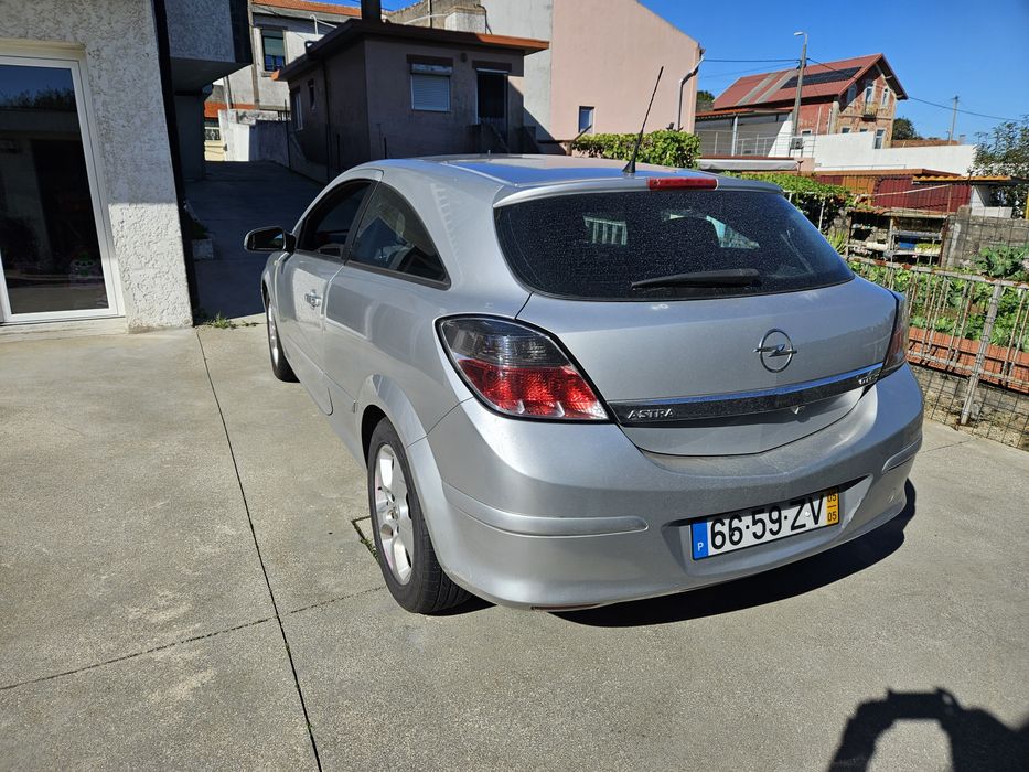 Opel astra h 1.4 16v GTC