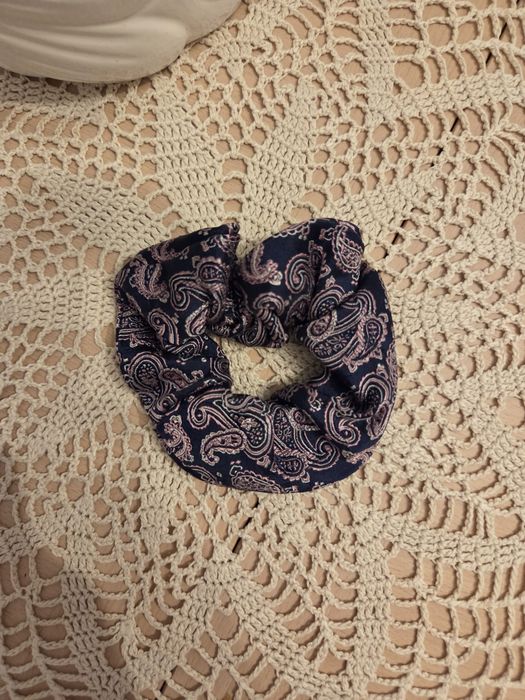 Jedwabna gumka scrunchie handmade