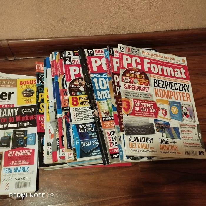 Za dary kilkadziesiąt czasopism Komputer Świat oraz PC format