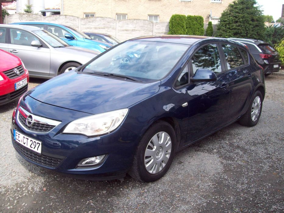 OPEL ASTRA J 1,6 116 KM/bez turbiny/stan b.dobry