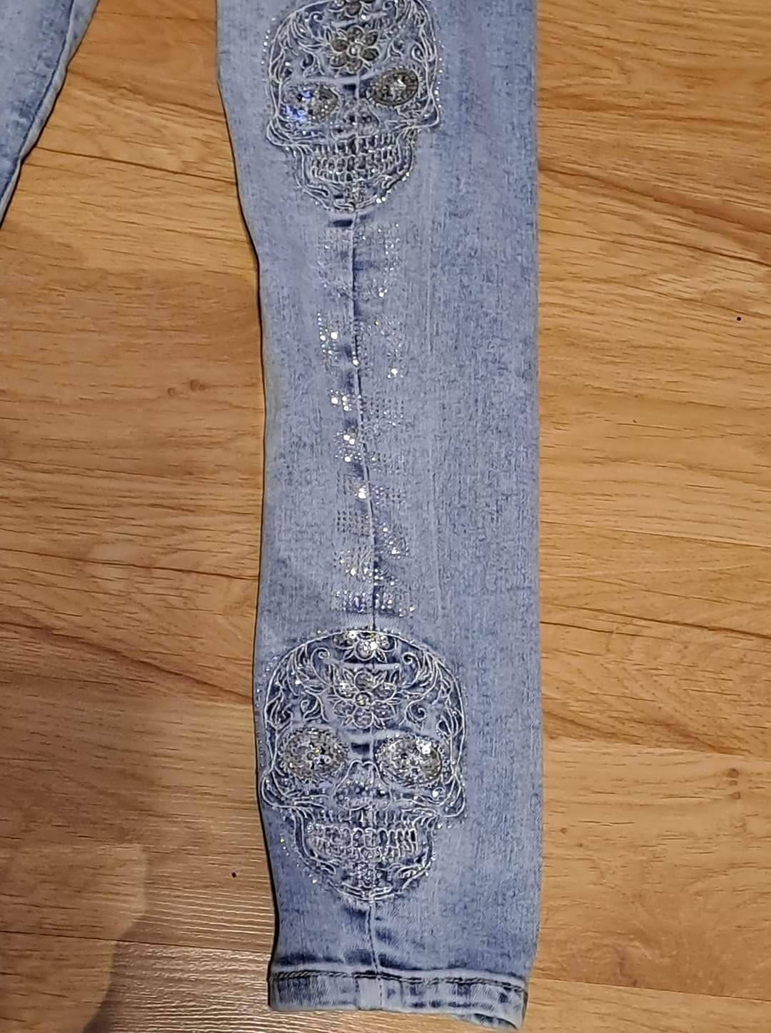 Jeans Damskie Spodnie Czaszki rozmiar 38