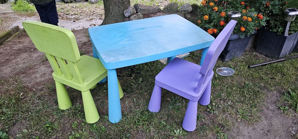 Stół i krzesła ikea dla dziecka