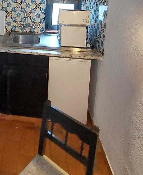 Frigorífico 85cm com congelador – Excelente estado! 125 €