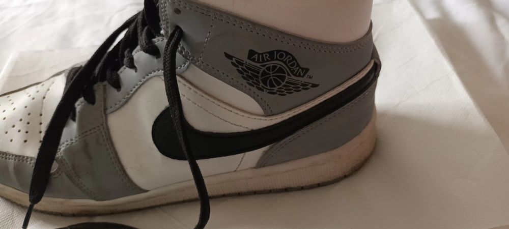 Ténis Air Jordan tamanho 41