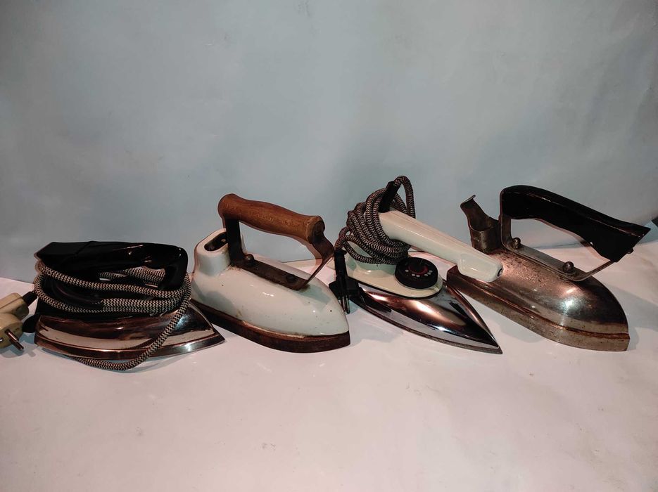 Zestaw Starych ŻELAZEK,Kolekcja - 8 sztuk - PRL !