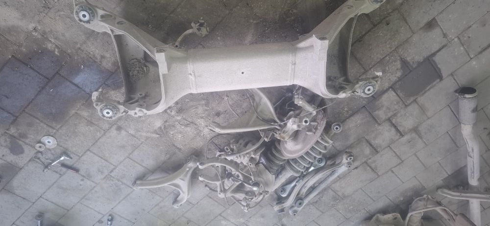 Задні цапфи ступиці ричаги стійки підрамник пежо 407 універсал