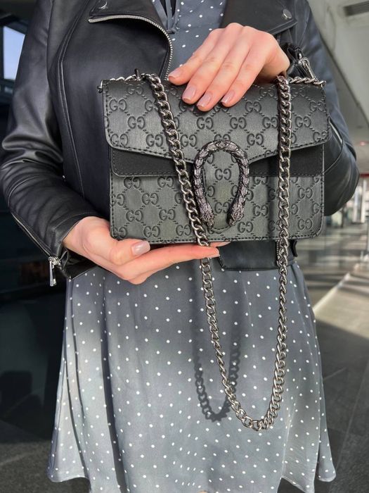 Сумка Gucci.