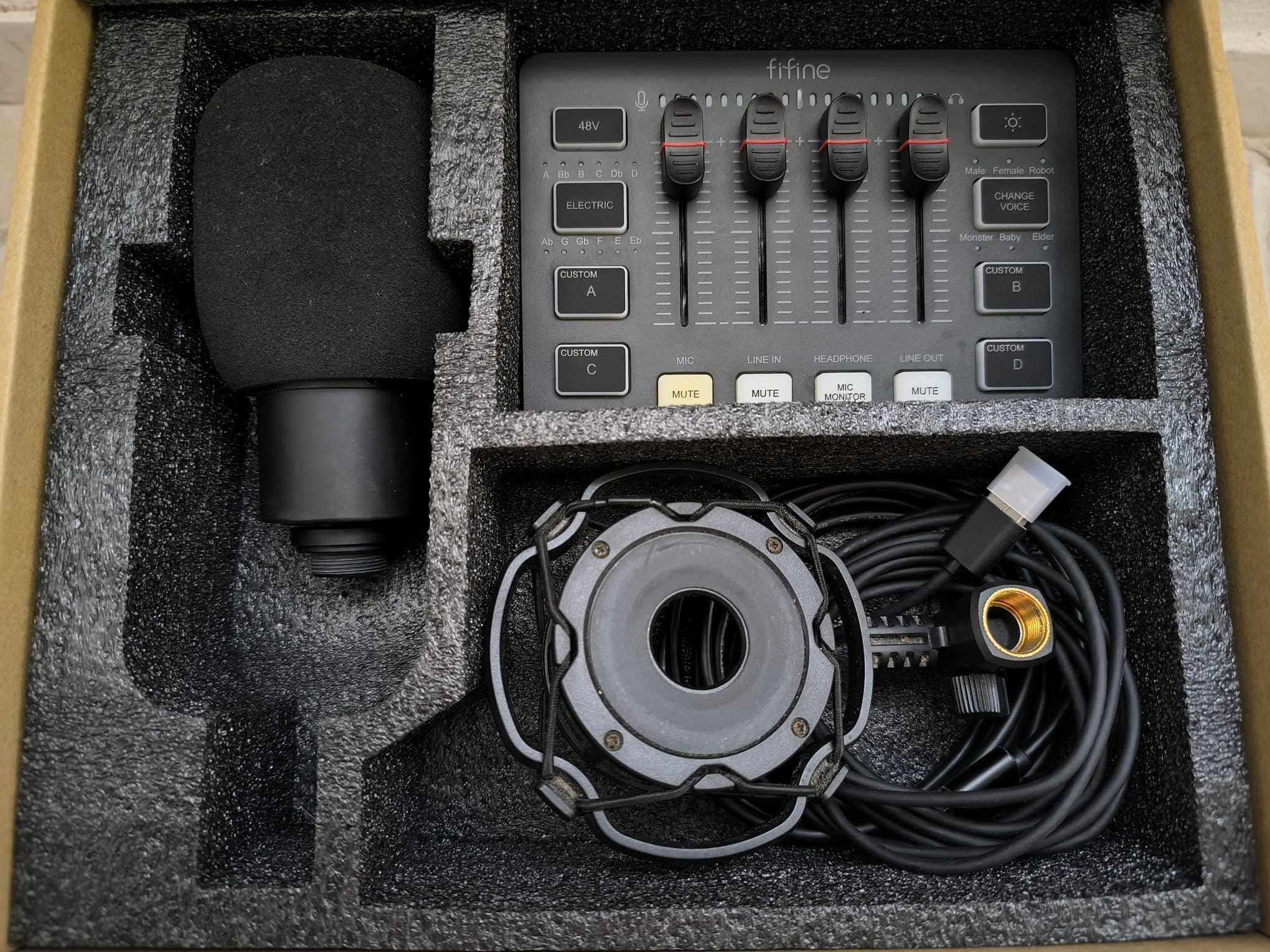Microfone Fifine K669 (USB) + Mixer de Áudio Fifine (XLR)